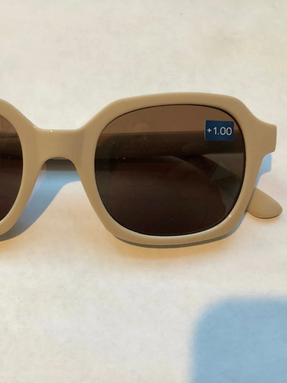 Beige Women's Bifocal Sunglasses with UV400 Protection